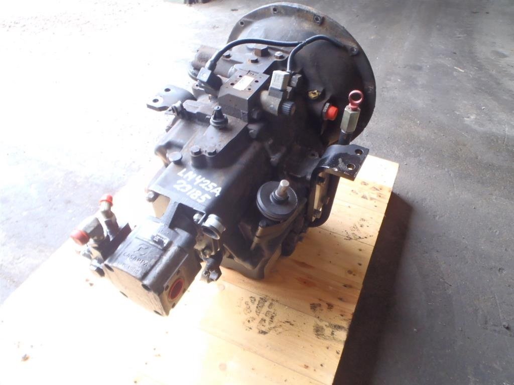 Sonstiges Traktorzubehör типа New Holland LM425A // Gearkasse / Gearbox, Gebrauchtmaschine в Viborg (Фотография 1)