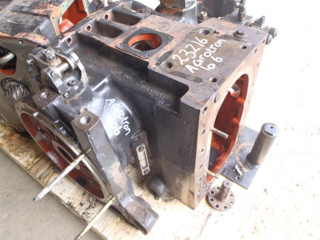 Sonstiges Traktorzubehör типа Deutz Agrotron 106 Bagtøj / Rear Transmission, Gebrauchtmaschine в Viborg (Фотография 1)