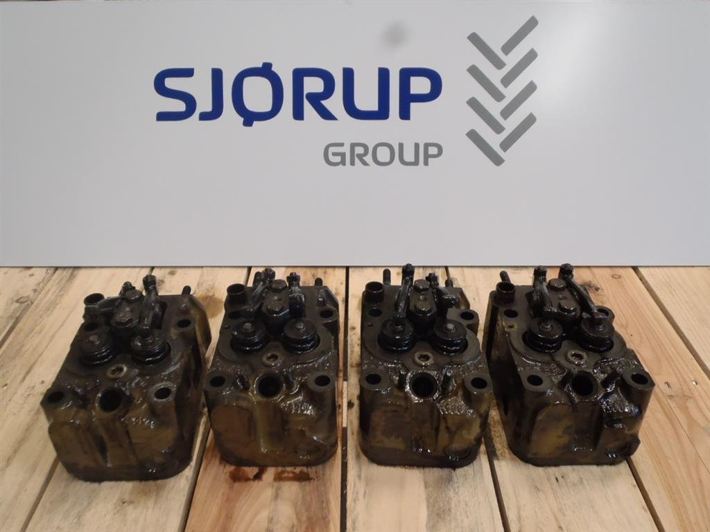 Sonstiges Traktorzubehör typu Fendt 309 Topstykke / Cylinder Head, Gebrauchtmaschine v Viborg (Obrázek 2)