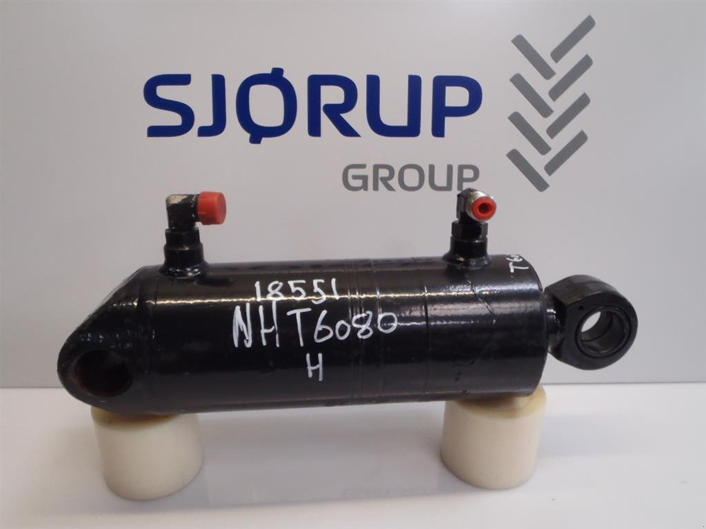 Sonstiges Traktorzubehör типа New Holland T 6080 Liftcylinder højre  NH87380800, Gebrauchtmaschine в Viborg (Фотография 2)
