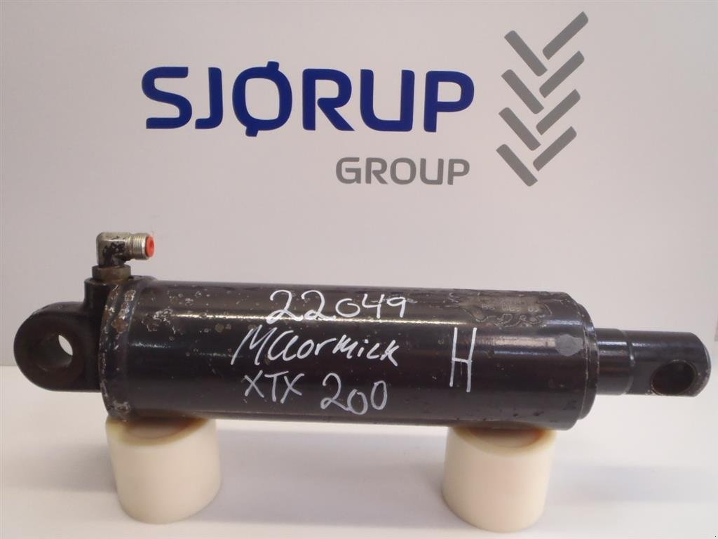 Sonstiges Traktorzubehör типа McCormick XTX 200 Liftcylinder, Gebrauchtmaschine в Viborg (Фотография 1)