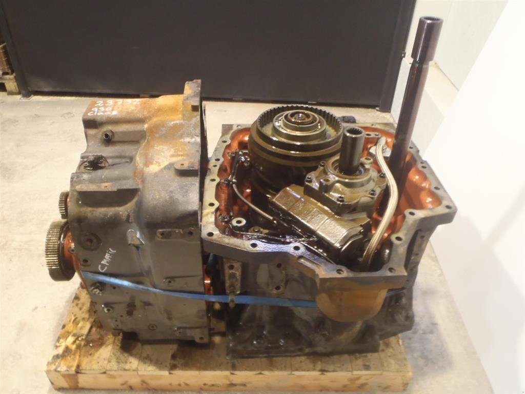 Sonstiges Traktorzubehör tipa CLAAS Axion 930 c matic Gearkasse / Gearbox, Gebrauchtmaschine u Viborg (Slika 3)