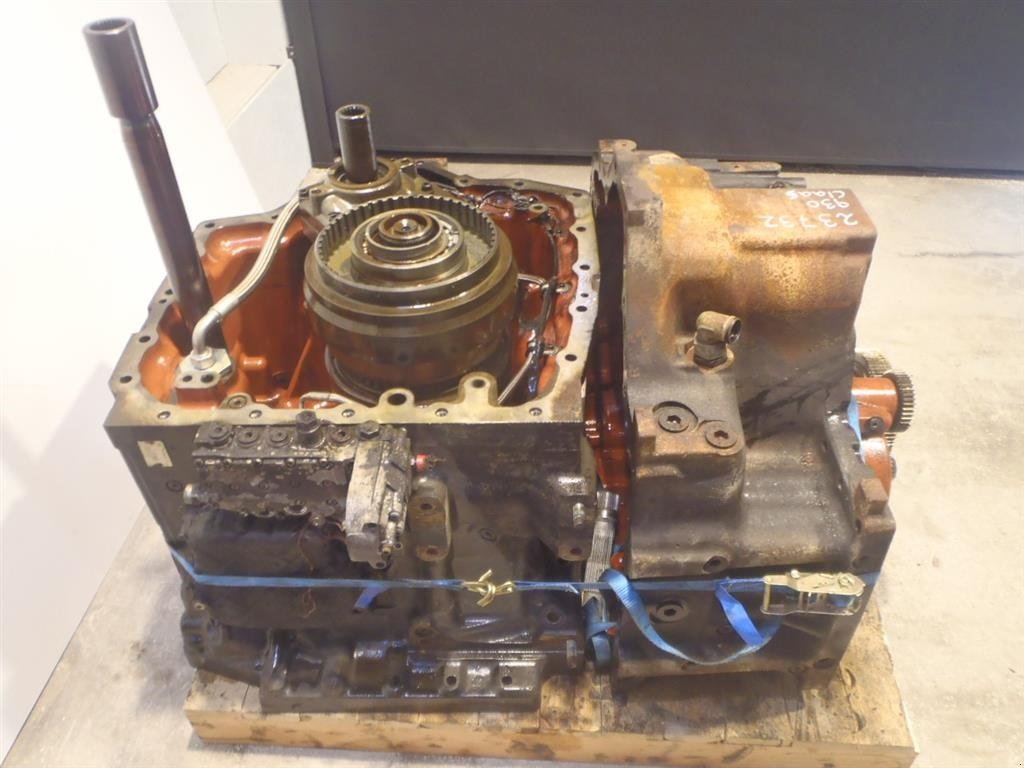 Sonstiges Traktorzubehör tipa CLAAS Axion 930 c matic Gearkasse / Gearbox, Gebrauchtmaschine u Viborg (Slika 2)