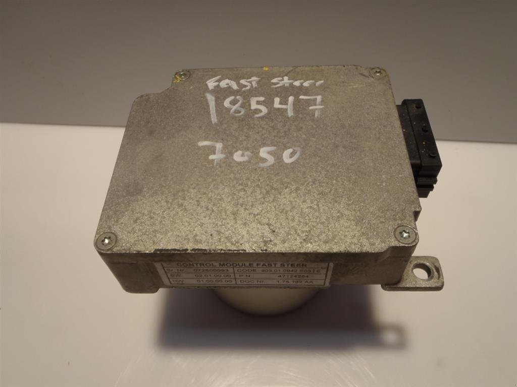 Sonstiges Traktorzubehör типа New Holland T7050 ECU, Gebrauchtmaschine в Viborg (Фотография 4)