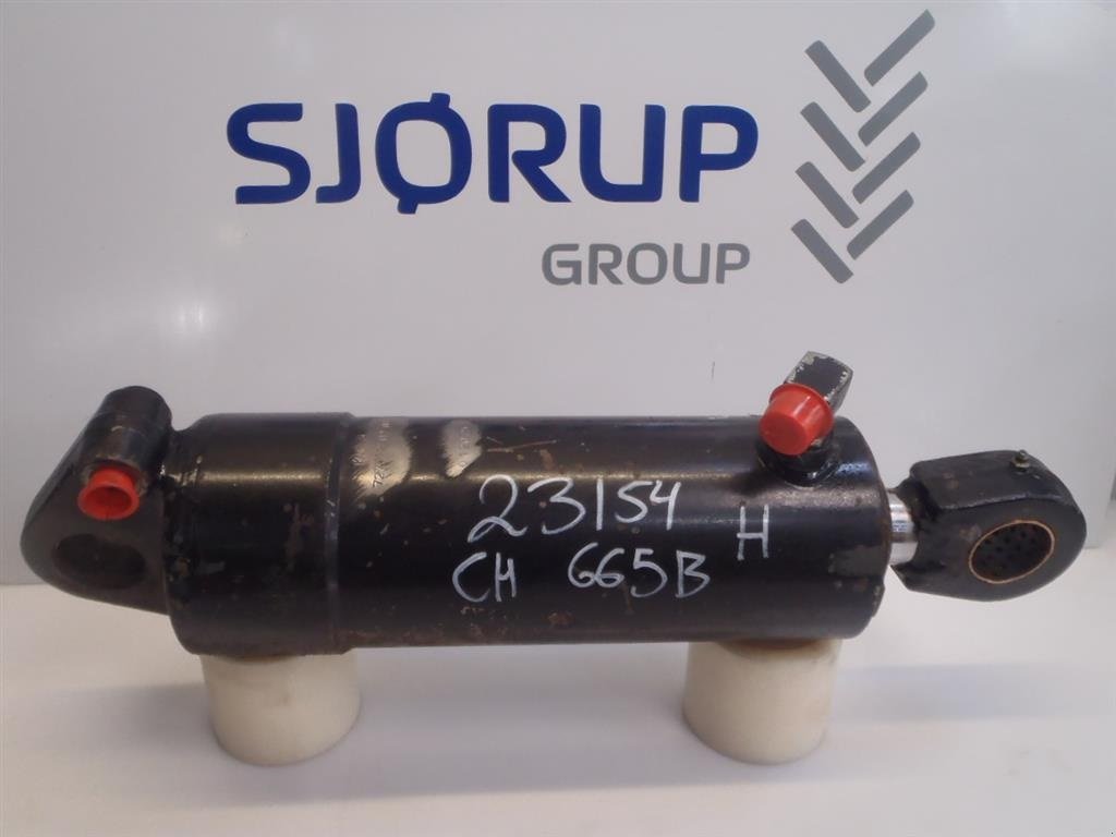 Sonstiges Traktorzubehör typu Challenger 665 B Liftcylinder højre, Gebrauchtmaschine v Viborg (Obrázek 1)
