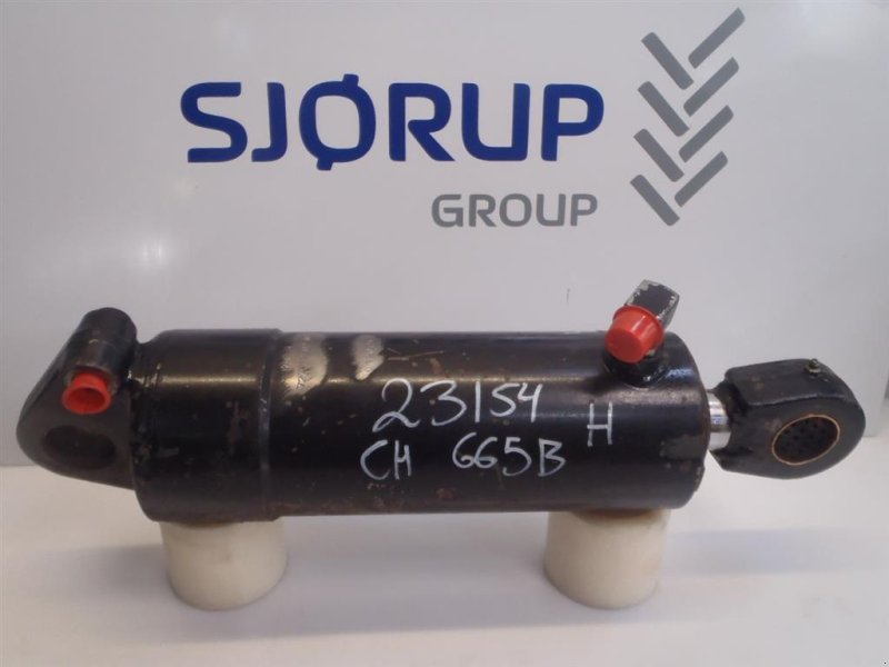 Sonstiges Traktorzubehör Türe ait Challenger 665 B Liftcylinder højre, Gebrauchtmaschine içinde Viborg (resim 1)