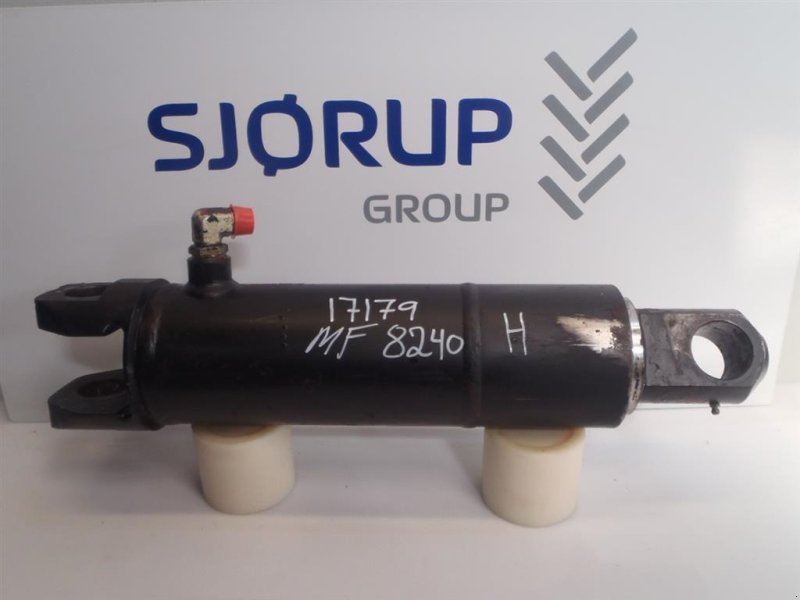 Sonstiges Traktorzubehör типа Massey Ferguson 8240 Liftcylinder højre, Gebrauchtmaschine в Viborg (Фотография 1)