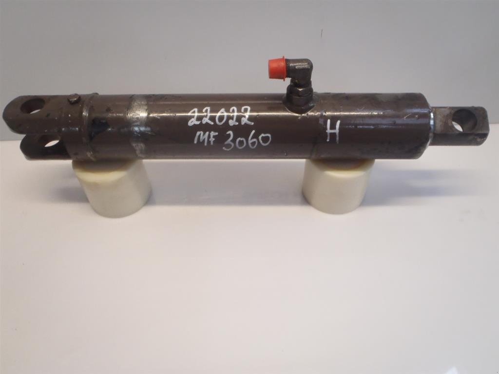 Sonstiges Traktorzubehör typu Massey Ferguson 3060 Liftcylinder, Gebrauchtmaschine v Viborg (Obrázek 3)