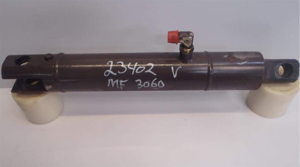 Sonstiges Traktorzubehör типа Massey Ferguson 3060 Liftcylinder Venstre, Gebrauchtmaschine в Viborg (Фотография 3)
