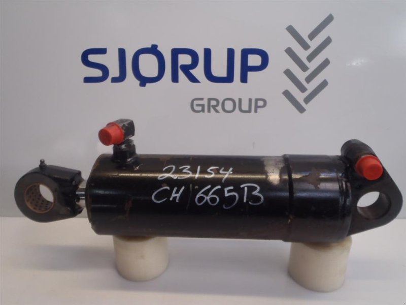 Sonstiges Traktorzubehör Türe ait Challenger 665 B Liftcylinder Venstre, Gebrauchtmaschine içinde Viborg (resim 1)