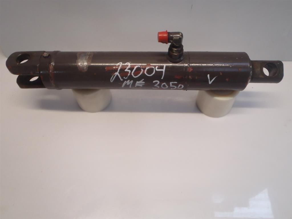 Sonstiges Traktorzubehör типа Massey Ferguson 3050 Liftcylinder Venstre, Gebrauchtmaschine в Viborg (Фотография 3)