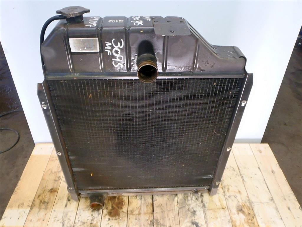 Sonstiges Traktorzubehör typu Massey Ferguson 3095 Vandkøler, Gebrauchtmaschine v Viborg (Obrázek 2)