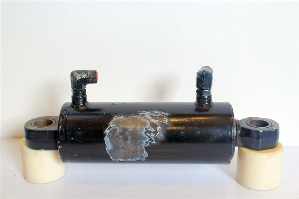 Sonstiges Traktorzubehör typu New Holland TM175 Liftcylinder højre, Gebrauchtmaschine v Viborg (Obrázek 4)