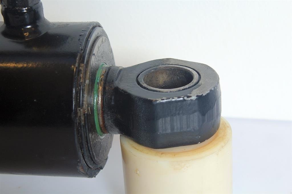 Sonstiges Traktorzubehör typu New Holland TM175 Liftcylinder højre, Gebrauchtmaschine v Viborg (Obrázek 3)