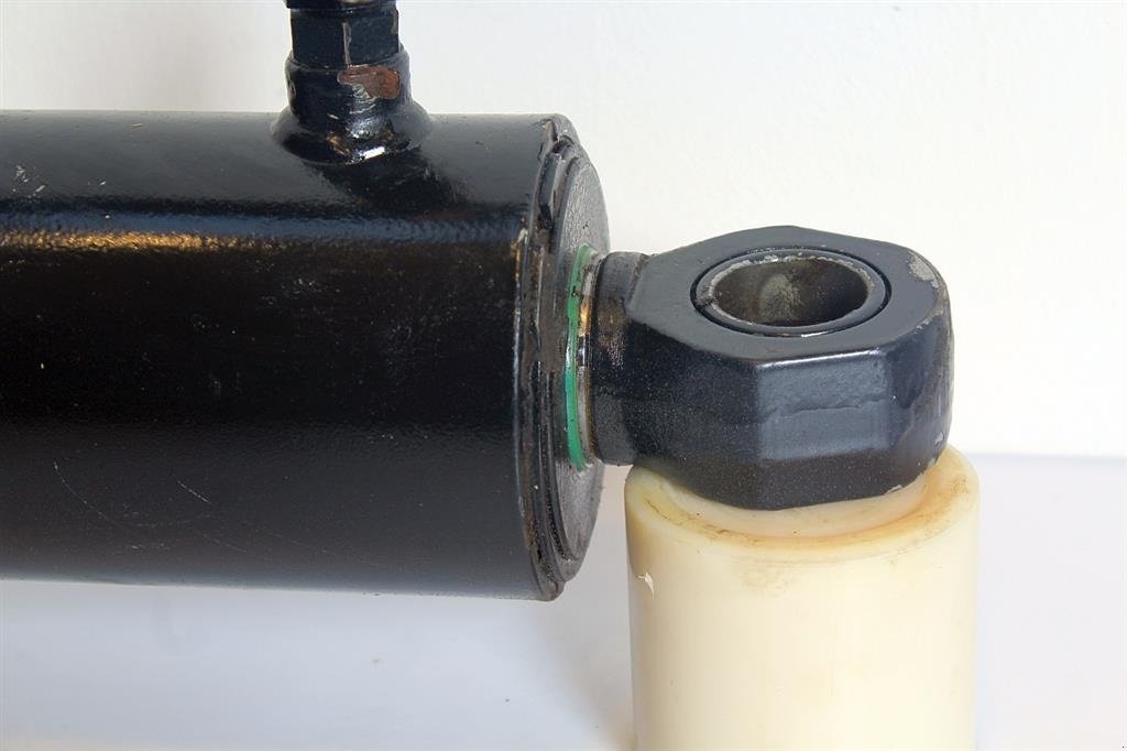 Sonstiges Traktorzubehör типа New Holland TM175 Liftcylinder Venstre, Gebrauchtmaschine в Viborg (Фотография 3)