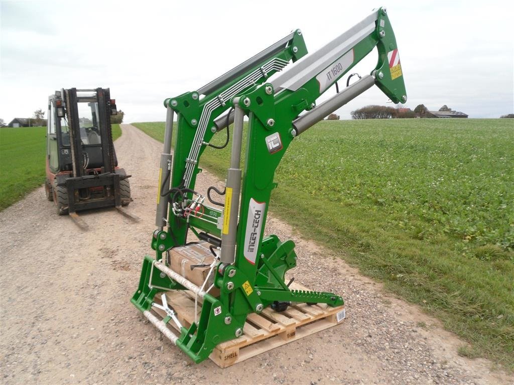 Frontlader of the type John Deere Komplet frontlæsser m/beslag og ventil-sæt, Gebrauchtmaschine in Bjerringbro (Picture 1)