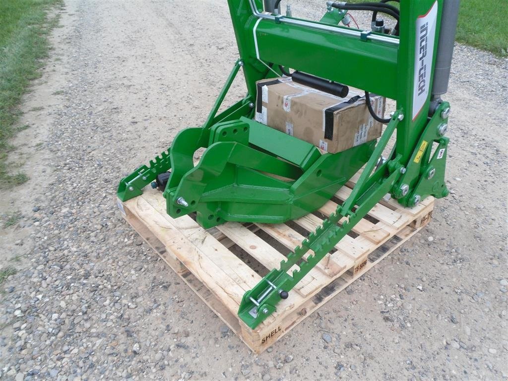 Frontlader of the type John Deere Komplet frontlæsser m/beslag og ventil-sæt, Gebrauchtmaschine in Bjerringbro (Picture 6)