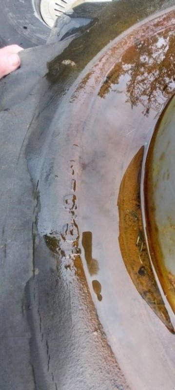 Reifen typu Toyo 16.9*24, Gebrauchtmaschine v Tinglev (Obrázek 5)