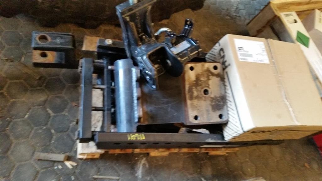 Sonstiges Traktorzubehör типа New Holland Højtvogn træk / kobl. dele, Gebrauchtmaschine в Tinglev (Фотография 2)