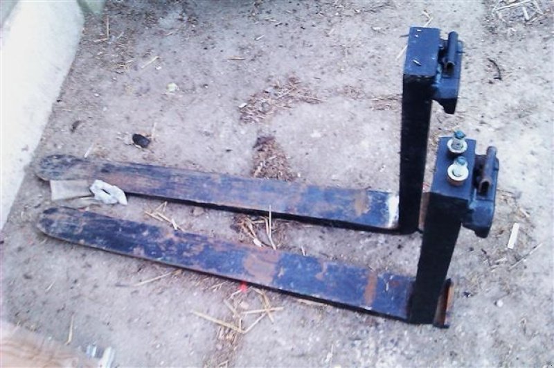 Radlader typu JCB REDSKABSFÆSTE MED GAFLER, Gebrauchtmaschine v Kjellerup (Obrázek 2)