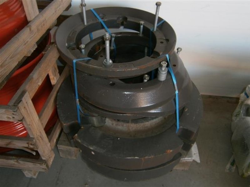 Frontgewicht van het type CLAAS 800 kg baghjulsvægte, Gebrauchtmaschine in Mern (Foto 1)