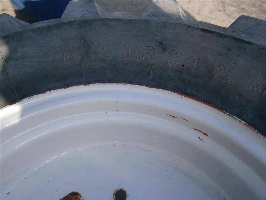 Rad типа Michelin 17.5-24, Gebrauchtmaschine в Mern (Фотография 5)