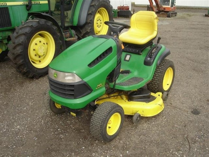 John Deere 145 AUTOMATIC Riding lawn mower, 7361 Ejstrupholm