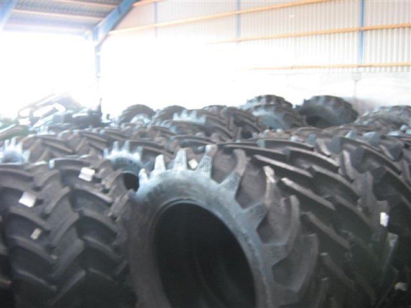 Reifen типа BKT 800/70R38 Nye, Gebrauchtmaschine в Rødekro (Фотография 1)