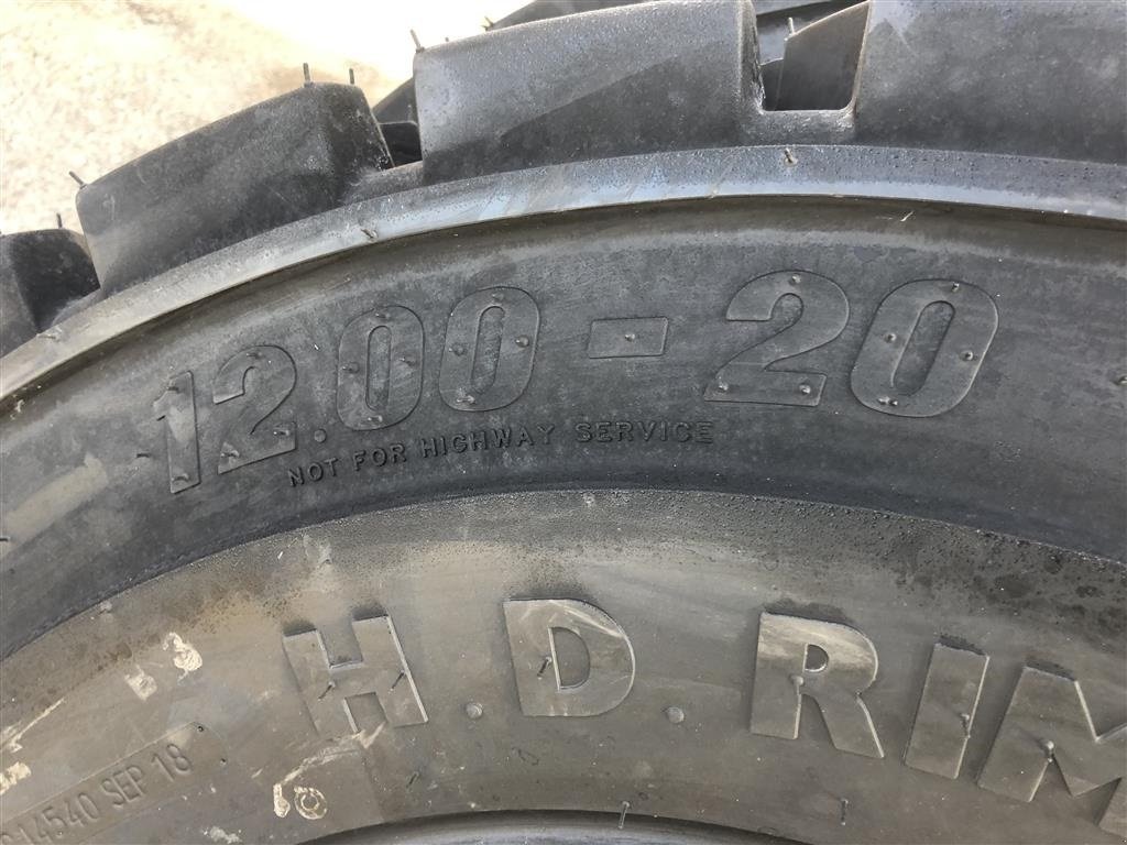 Reifen typu BKT 12.00-20, Gebrauchtmaschine v Rødekro (Obrázek 3)