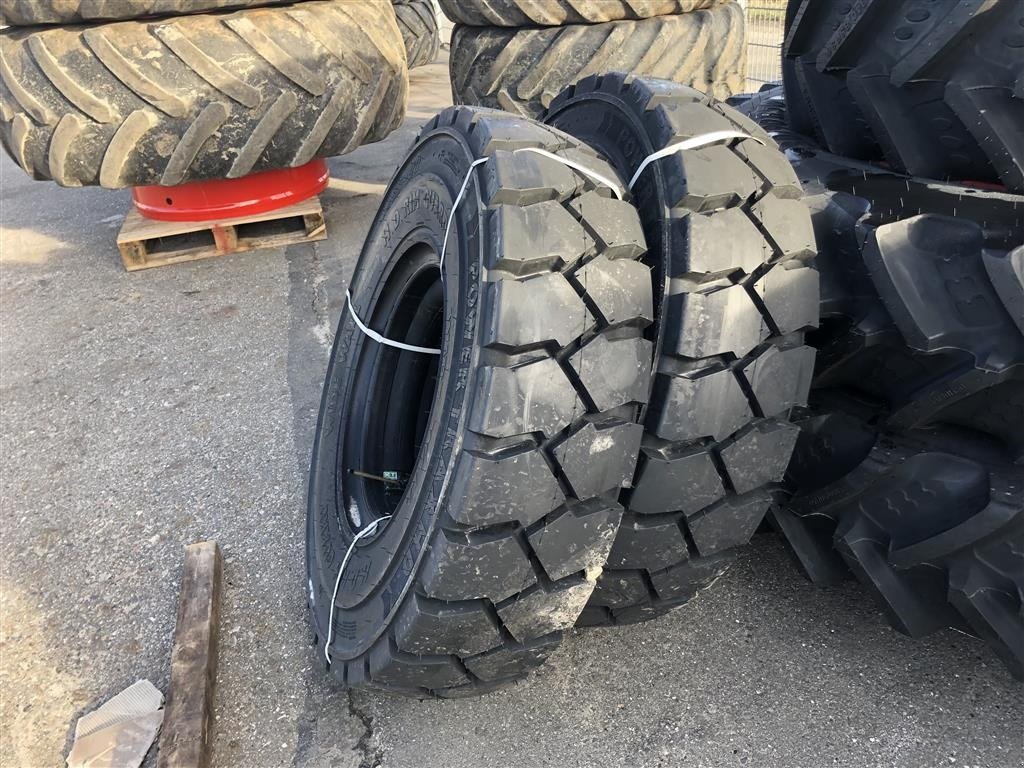 Reifen typu BKT 12.00-20, Gebrauchtmaschine v Rødekro (Obrázek 1)