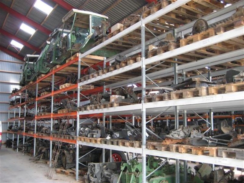 Sonstiges Traktorzubehör del tipo Fendt EU´s største i brugte reserved, Gebrauchtmaschine In Rødekro (Immagine 1)