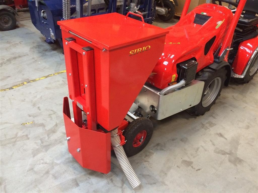 Sonstige Forsttechnik Türe ait Fort & Pegoraro Gødningsudlægger Til frontmontering, Gebrauchtmaschine içinde Holstebro (resim 1)