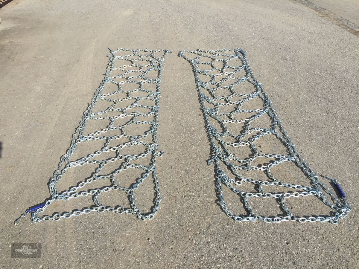 Schneekette of the type Sonstige Schneeketten 540/65 R30 NEU!, Neumaschine in Rankweil (Picture 1)