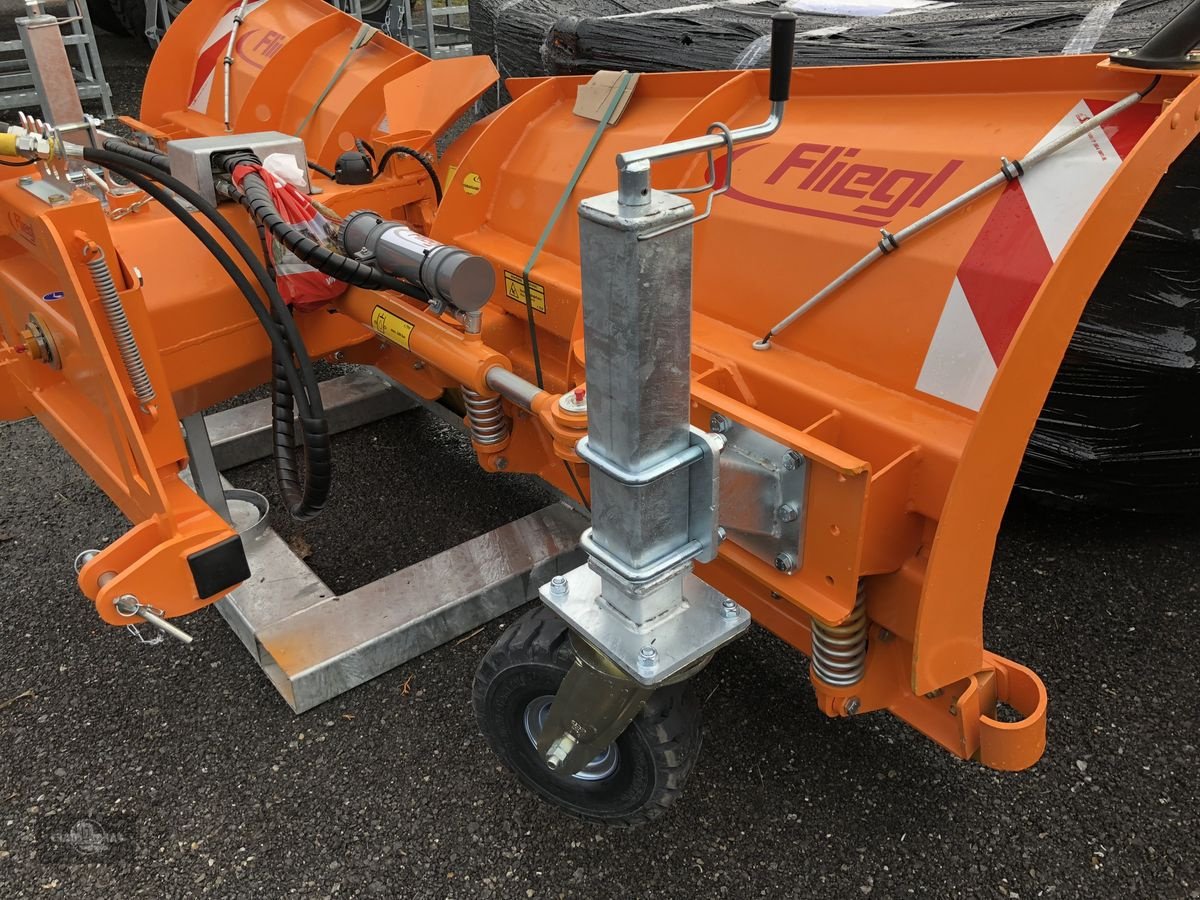 Schneepflug typu Fliegl Mammut Duplex 270, verzinkt und lackiert, Neumaschine v Rankweil (Obrázek 5)