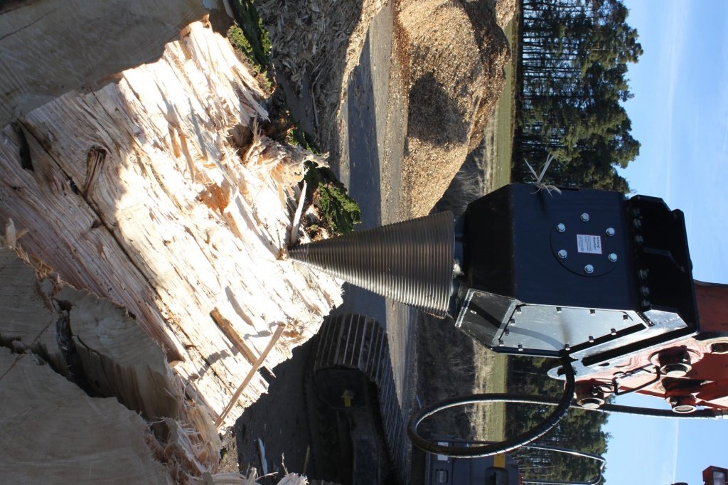 Holzspalter des Typs Reil & Eichinger KS 1500, Neumaschine in Nittenau (Bild 12)