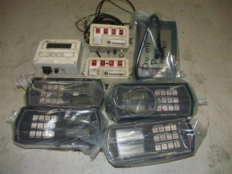 Großpackenpresse of the type Fiatagri Div. styrebokse til presser, Gebrauchtmaschine in Middelfart (Picture 2)