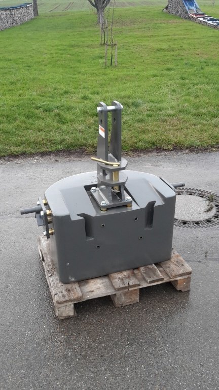 Sonstiges Traktorzubehör typu Sonstige Pateer Frontgewicht 900 kg, Neumaschine w Walddorfhäslach (Zdjęcie 1)