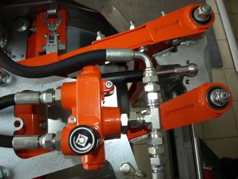 Laubschneider typu Sonstige Rinieri Entlauber, Neumaschine v Gerasdorf (Obrázek 6)