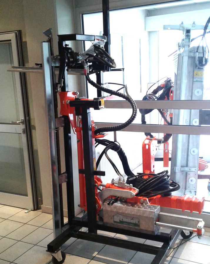 Laubschneider typu Rinieri Laubschneider, Neumaschine w Gerasdorf (Zdjęcie 1)