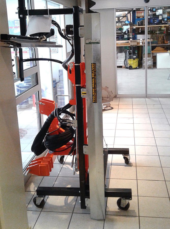 Laubschneider typu Rinieri Laubschneider, Neumaschine w Gerasdorf (Zdjęcie 4)