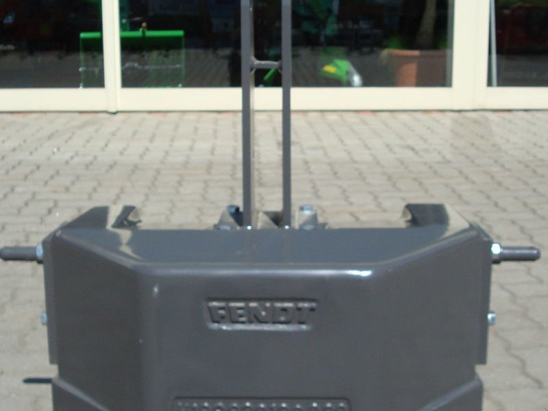 Frontgewicht du type Fendt 870 kg, Neumaschine en Judenburg (Photo 1)