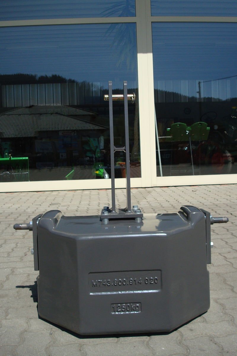Frontgewicht типа Fendt 1250kg, Neumaschine в Judenburg (Фотография 4)