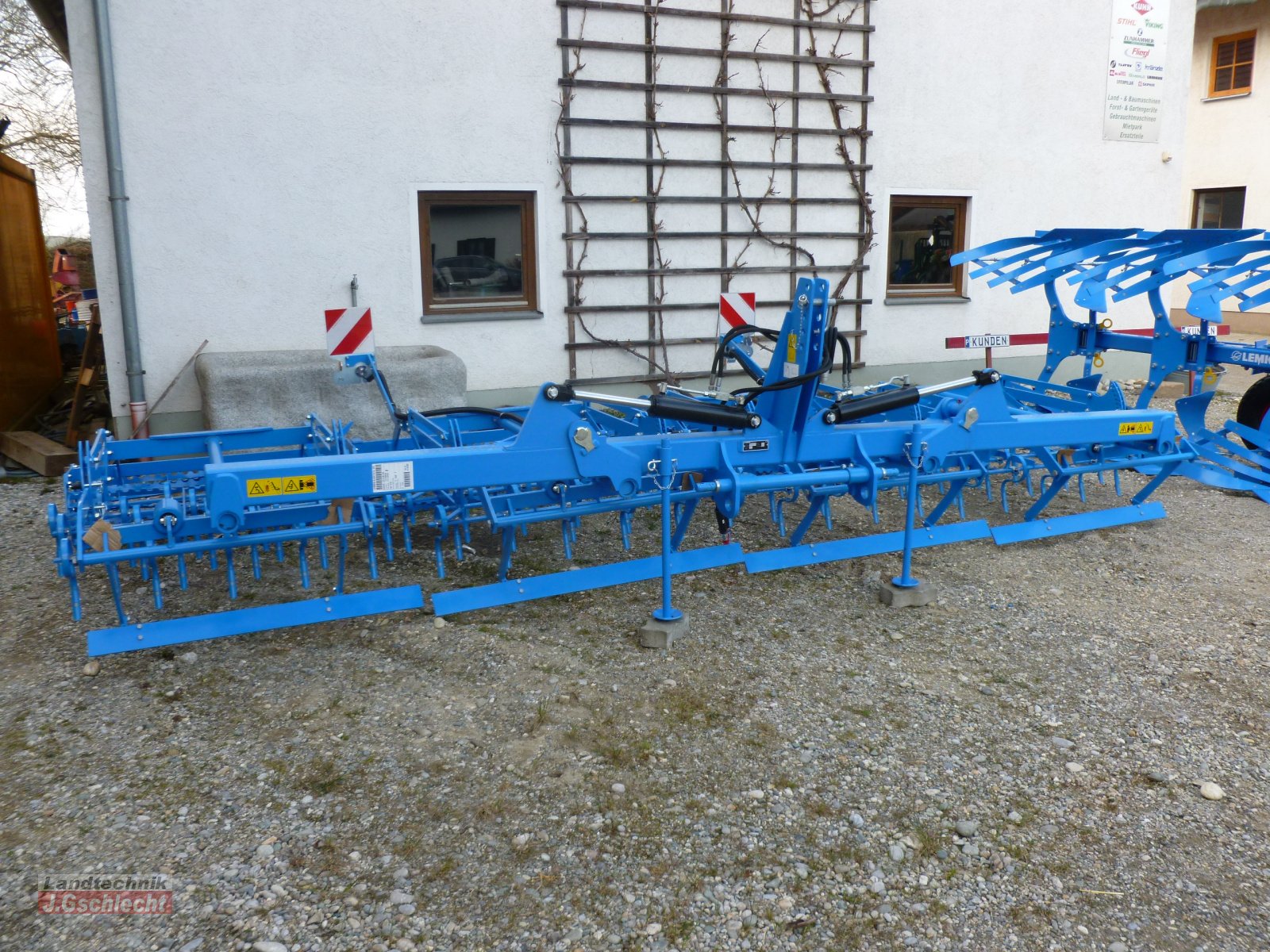 Saatbettkombination of the type Lemken Korund 8/600K GAR, Neumaschine in Mühldorf (Picture 2)
