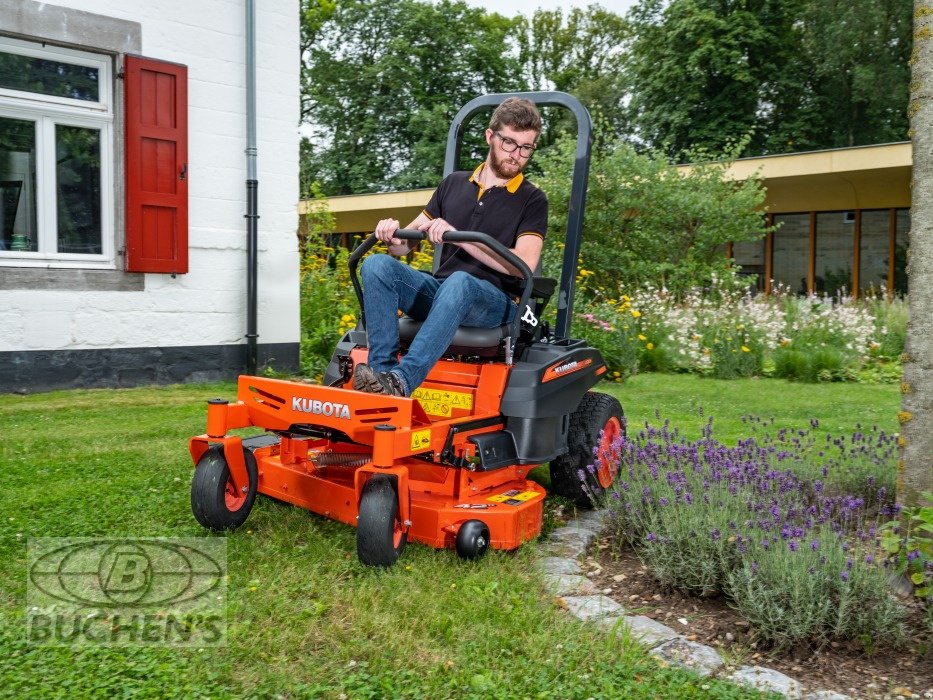 Sitzrasenmäher of the type Kubota Z1-421, Neumaschine in Olpe (Picture 2)