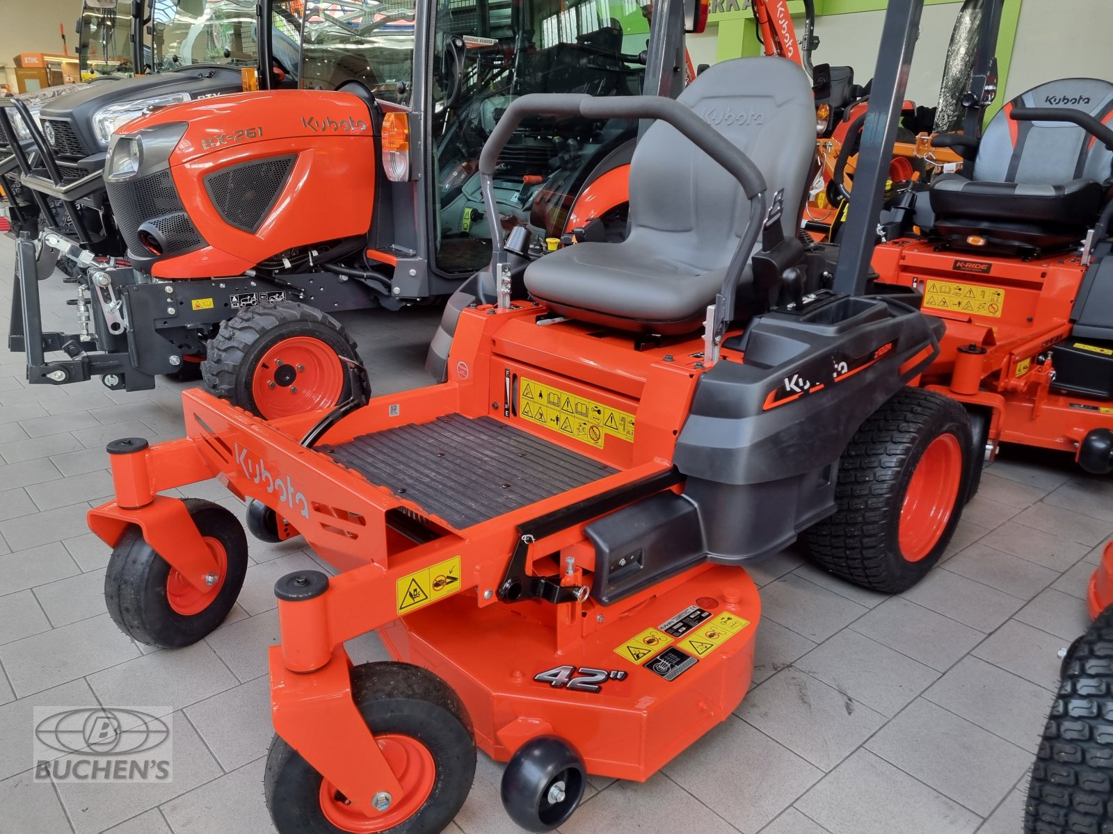 Sitzrasenmäher of the type Kubota Z1-421, Neumaschine in Olpe (Picture 21)