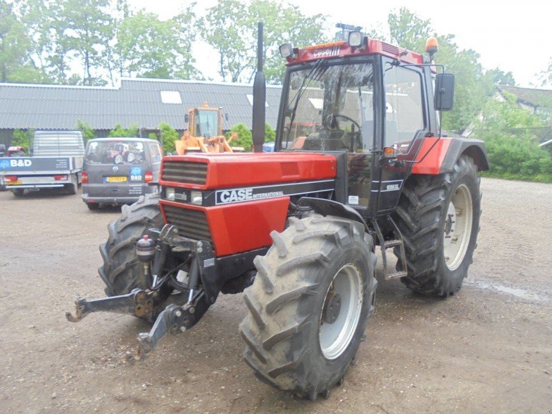 Case IH 1056 xl Tractor