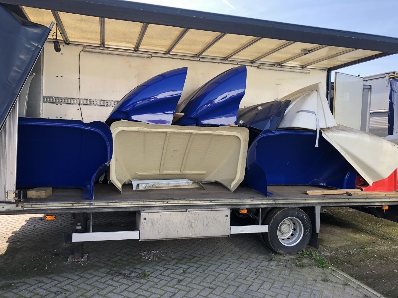 PKW-Anhänger typu Sonstige be trekker onderdelen parts be trekker onderdelen parts dak spoilers bladveren ketels, Gebrauchtmaschine v Putten (Obrázok 1)