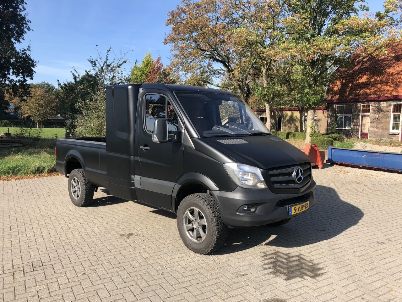 Sonstige Transporttechnik typu Sonstige Mercedes 319 Sprinter 4x4 Mercedes 319 Sprinter 4x4 luchtgeremd slaap cabine v6 319, Gebrauchtmaschine v Putten (Obrázek 1)