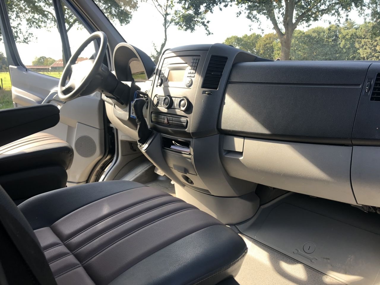 Sonstige Transporttechnik typu Sonstige Mercedes 319 Sprinter 4x4 Mercedes 319 Sprinter 4x4 luchtgeremd slaap cabine v6 319, Gebrauchtmaschine v Putten (Obrázek 11)