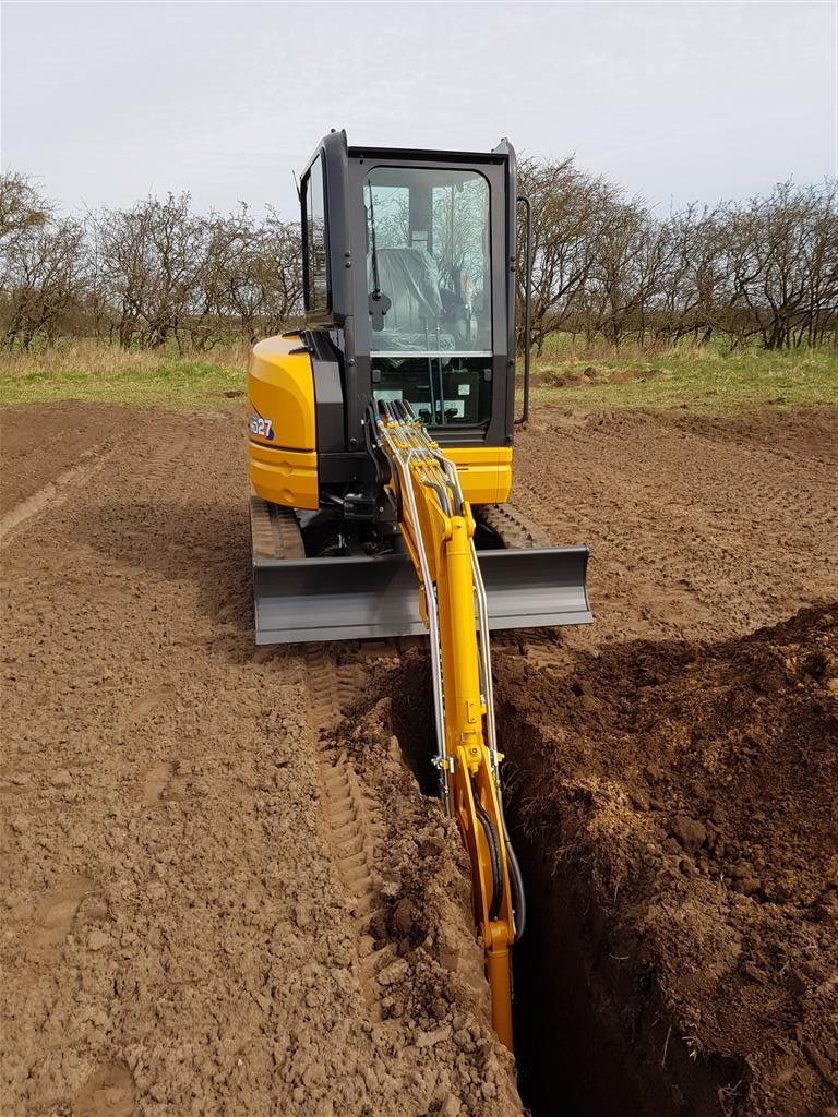 Bagger of the type Kato 27V5, Gebrauchtmaschine in Ribe (Picture 2)